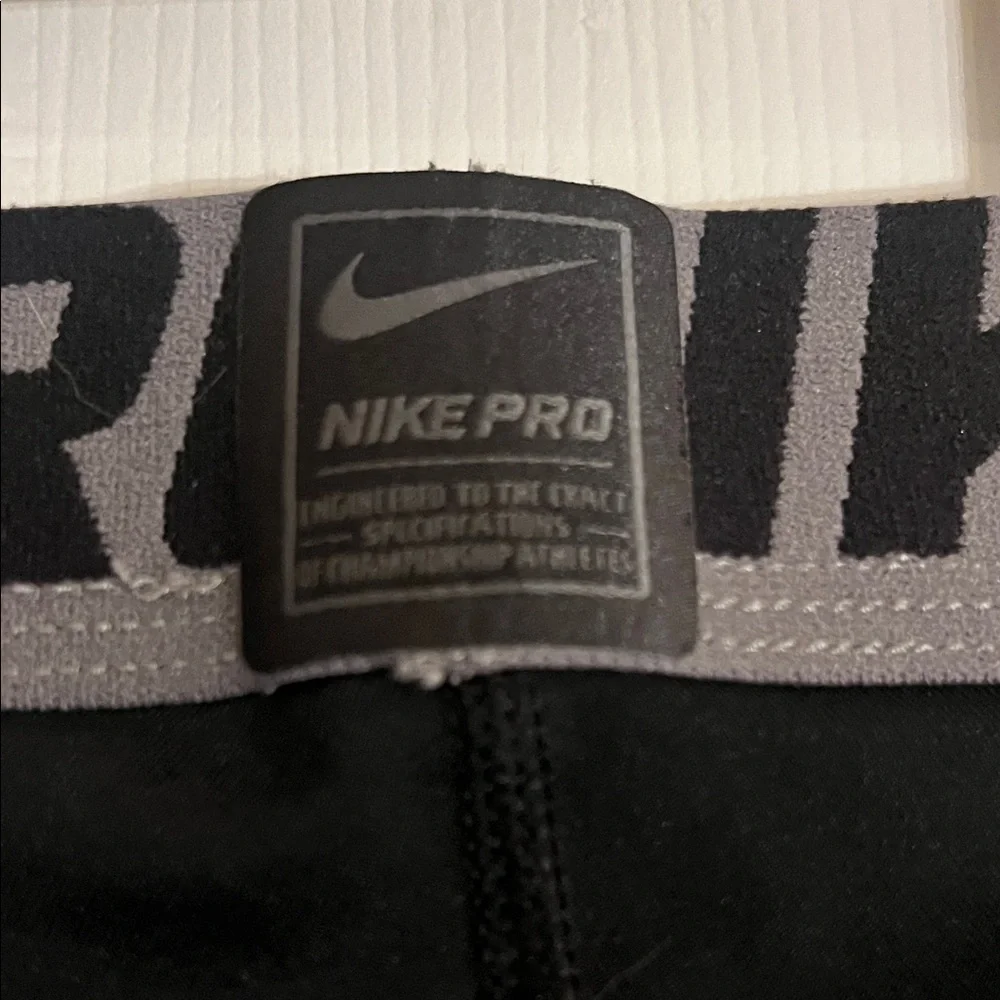 Boys Nike Pro black leggings size XS